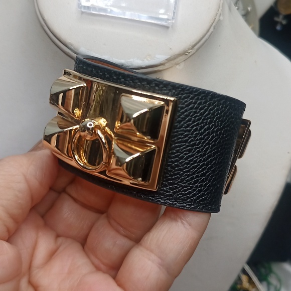 Leather cuff bracelet studs and ring - Picture 1 of 4
